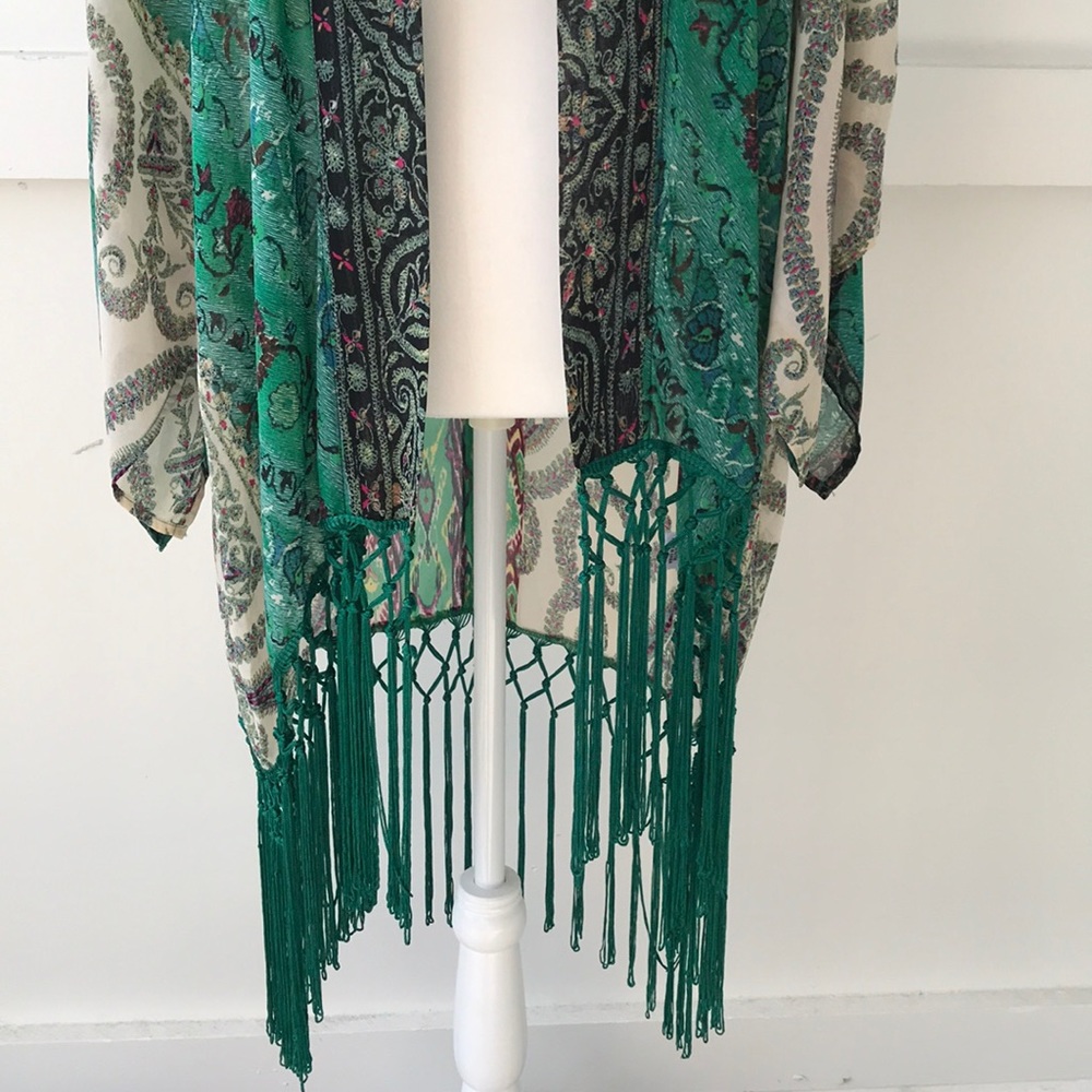 Entro Kimono - Picture 3 of 5